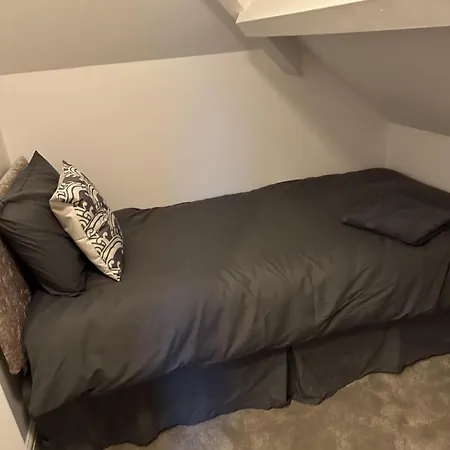 Immaculate 4-bed In