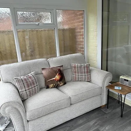 Immaculate 4-bed In Knaresborough