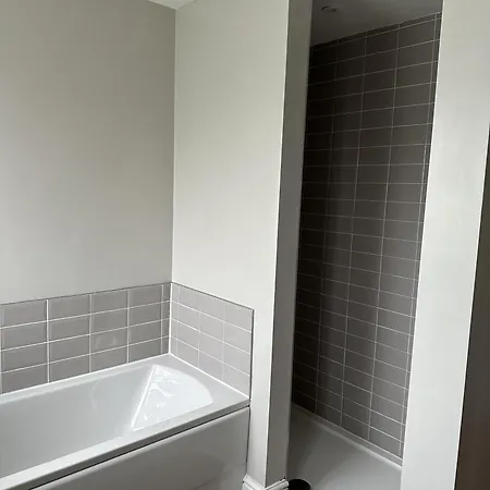 Immaculate 4-bed In Hotell Knaresborough